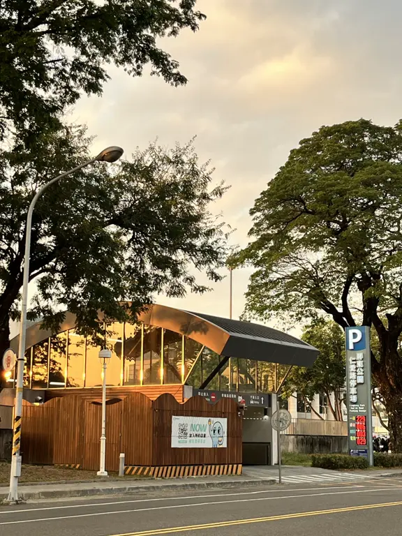 屏東市縣屏東市興樂里仁愛路90號