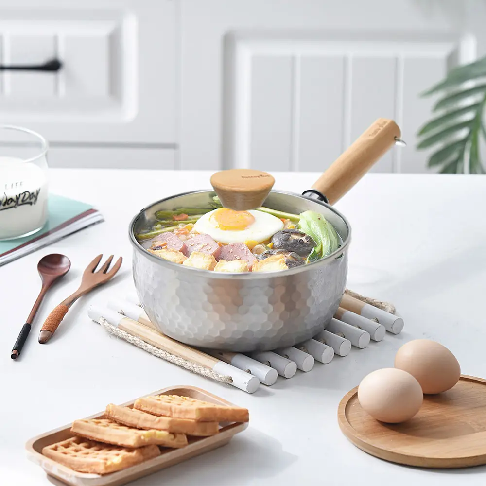 【Taste Plus】悅味元器 430不鏽鋼雪平鍋 燉煮鍋 煎炸鍋 18cm/1.2L IH全對應設計(水量刻度設計)(贈原廠玻璃蓋)