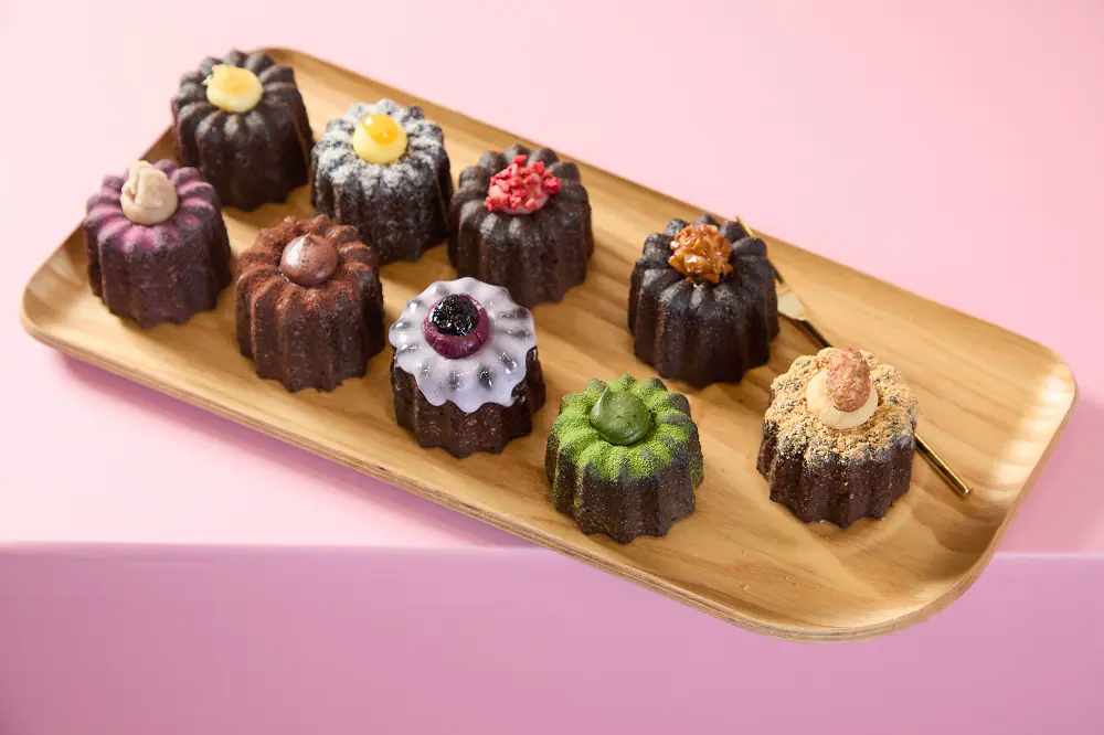 【花磚甜點】免運獨家 期間限定 藍莓綜合可麗露九宮格+贈品牌保冷袋-4/1-4/6