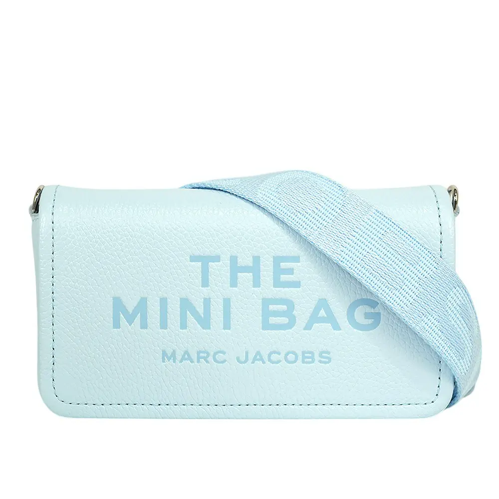 【MARC JACOBS】粒面皮革迷你斜背包WOC/手拿包(堅果棕/黑色/玫瑰粉/駝色/蝴蝶結粉/雲藍色)#雲藍色-雲藍色