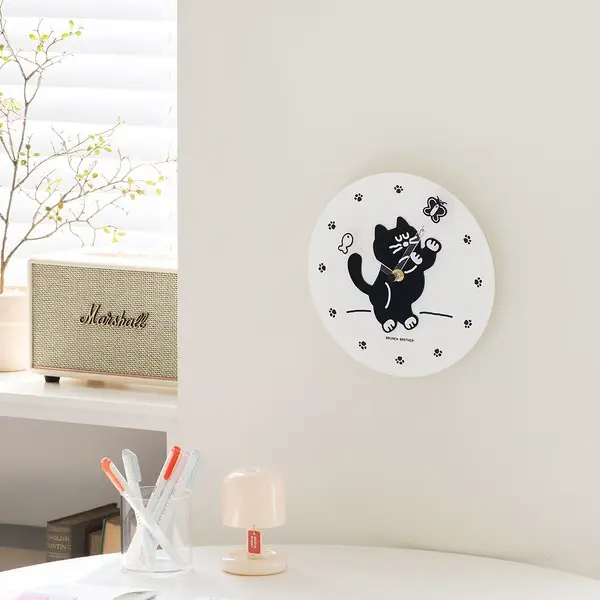 Romane Brunch Brother Mogry 貓咪捕蝶壓克力掛鐘時鐘