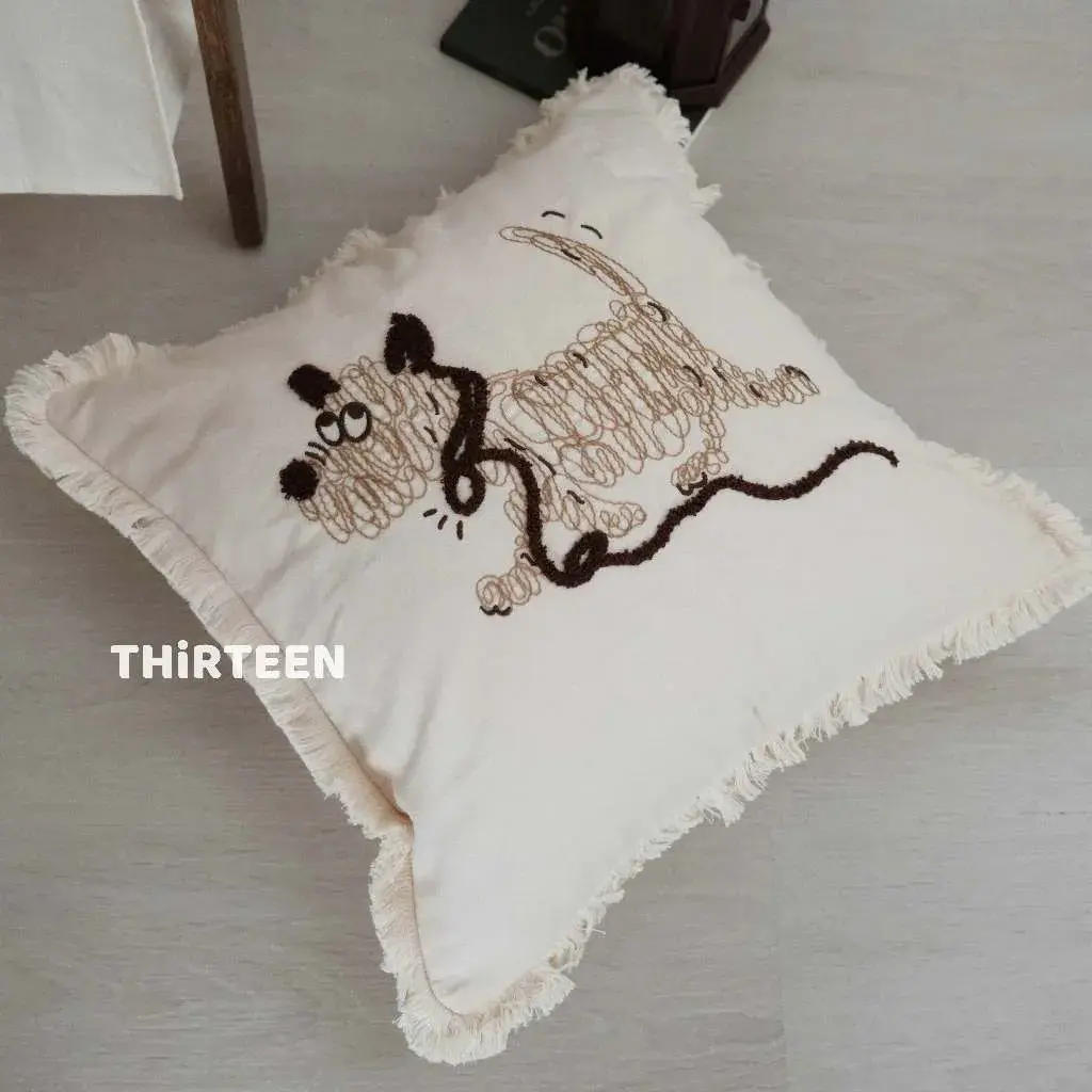 【THiRTEEN 拾參家居】潦草手繪狗狗抱枕#奶油米 不含枕芯-奶油米 不含枕芯