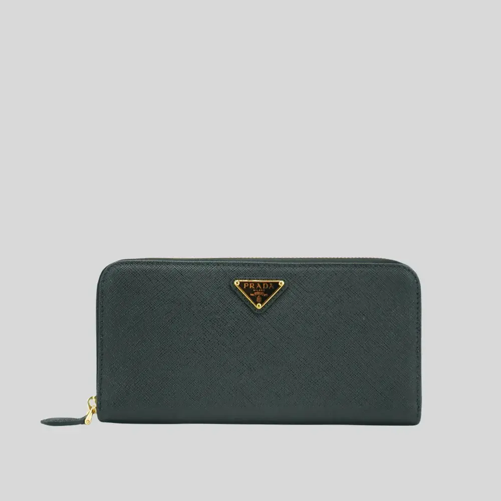 Prada Saffiano 防刮牛皮金三角牌logo拉鍊長夾(1ML506-黑)