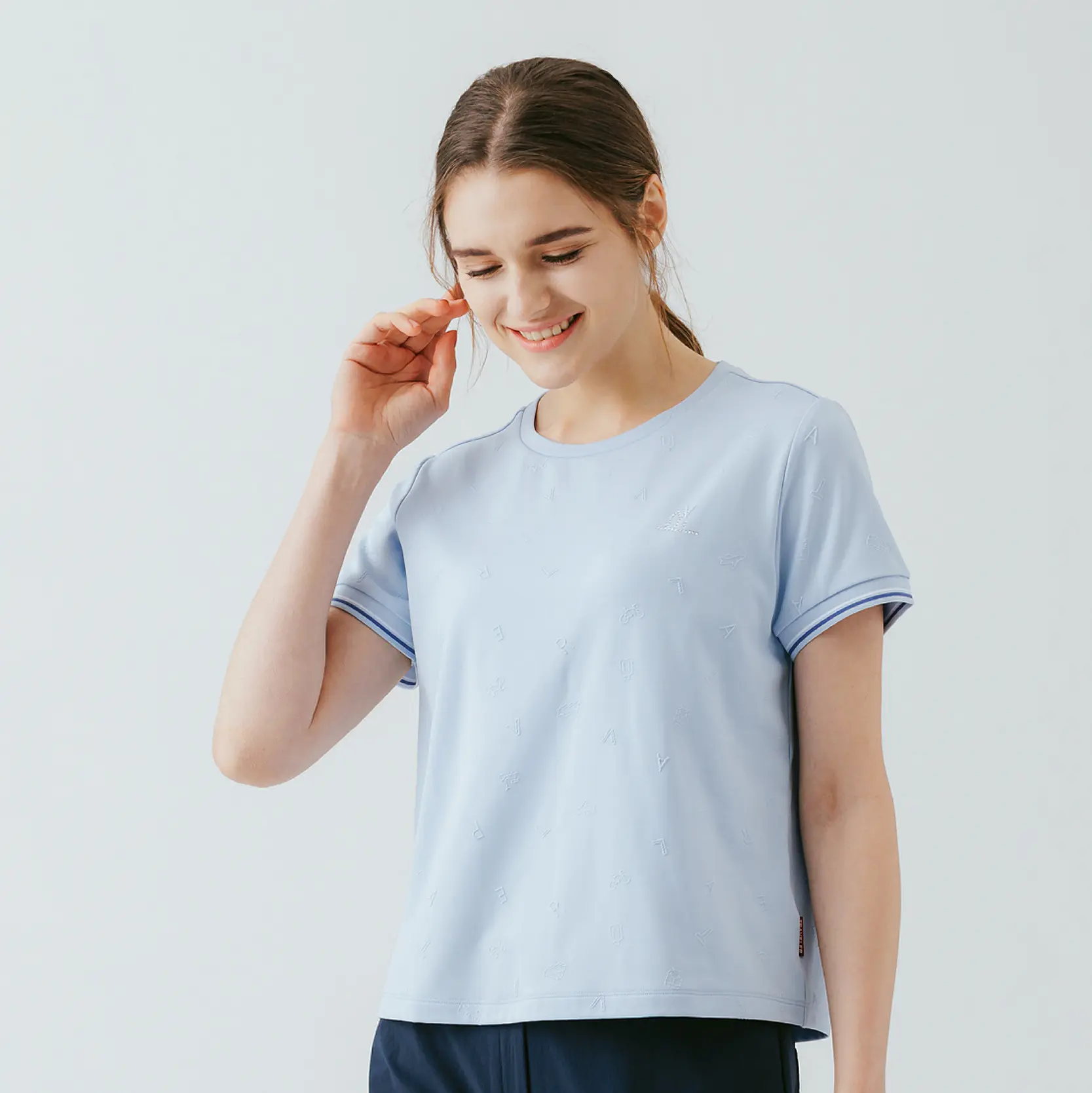 【TRAVELER】女款消臭吸排上衣｜261TR816-52#L-L