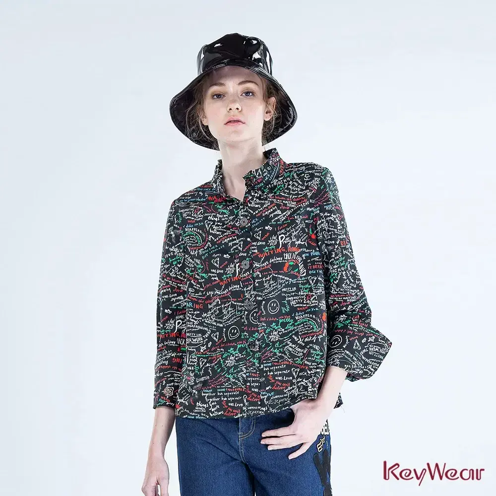 【KeyWear 奇威名品】童趣字母印花長袖襯衫 黑色-S